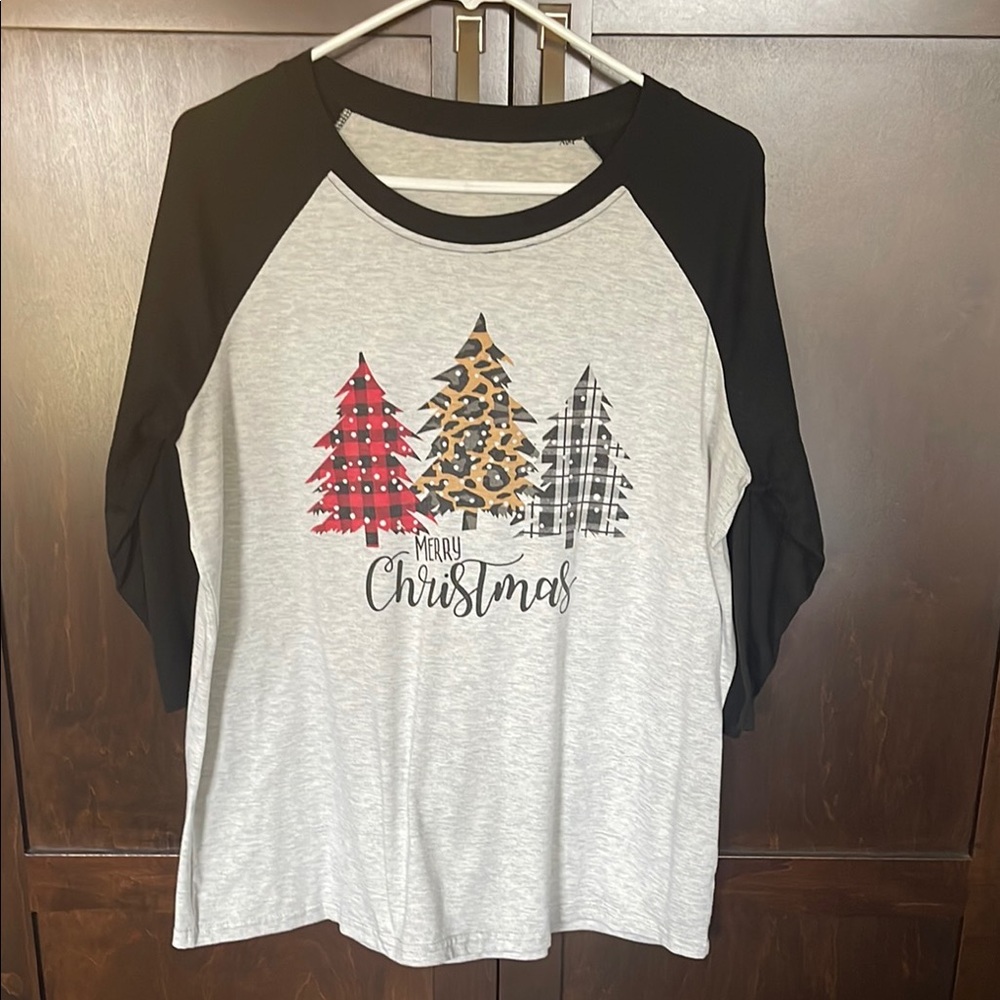 Cute Christmas top. EUC, worn twice. XL